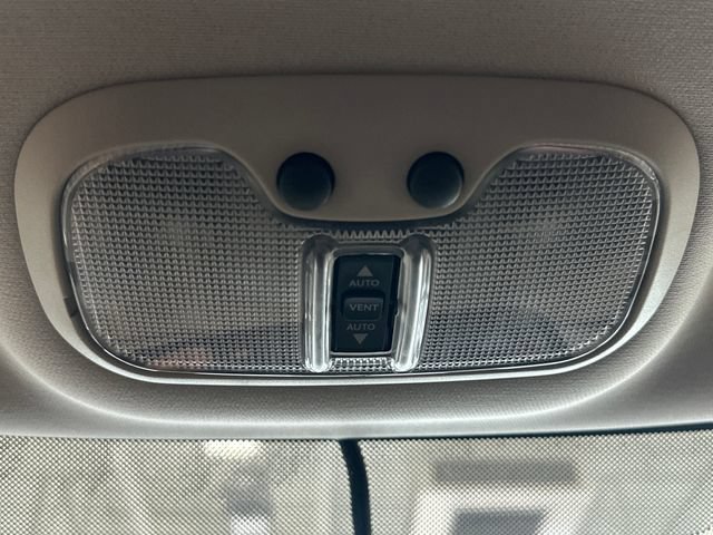 Used 2017 Jeep Patriot High Altitude FWD image 32