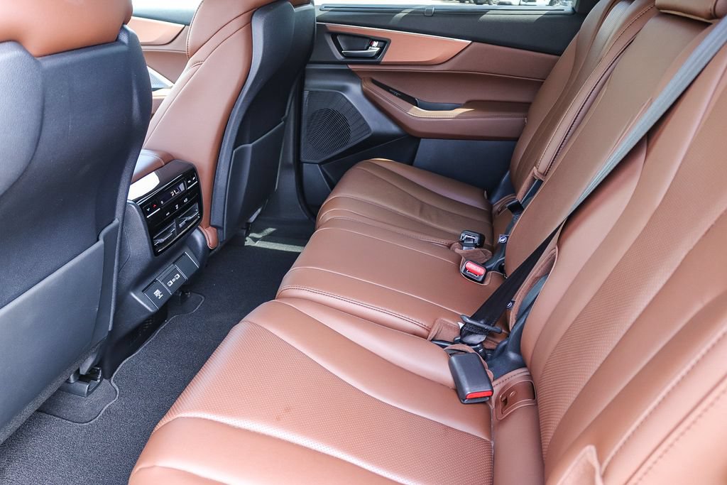 Used 2023 Acura MDX w/ Technology Package FWD image 17