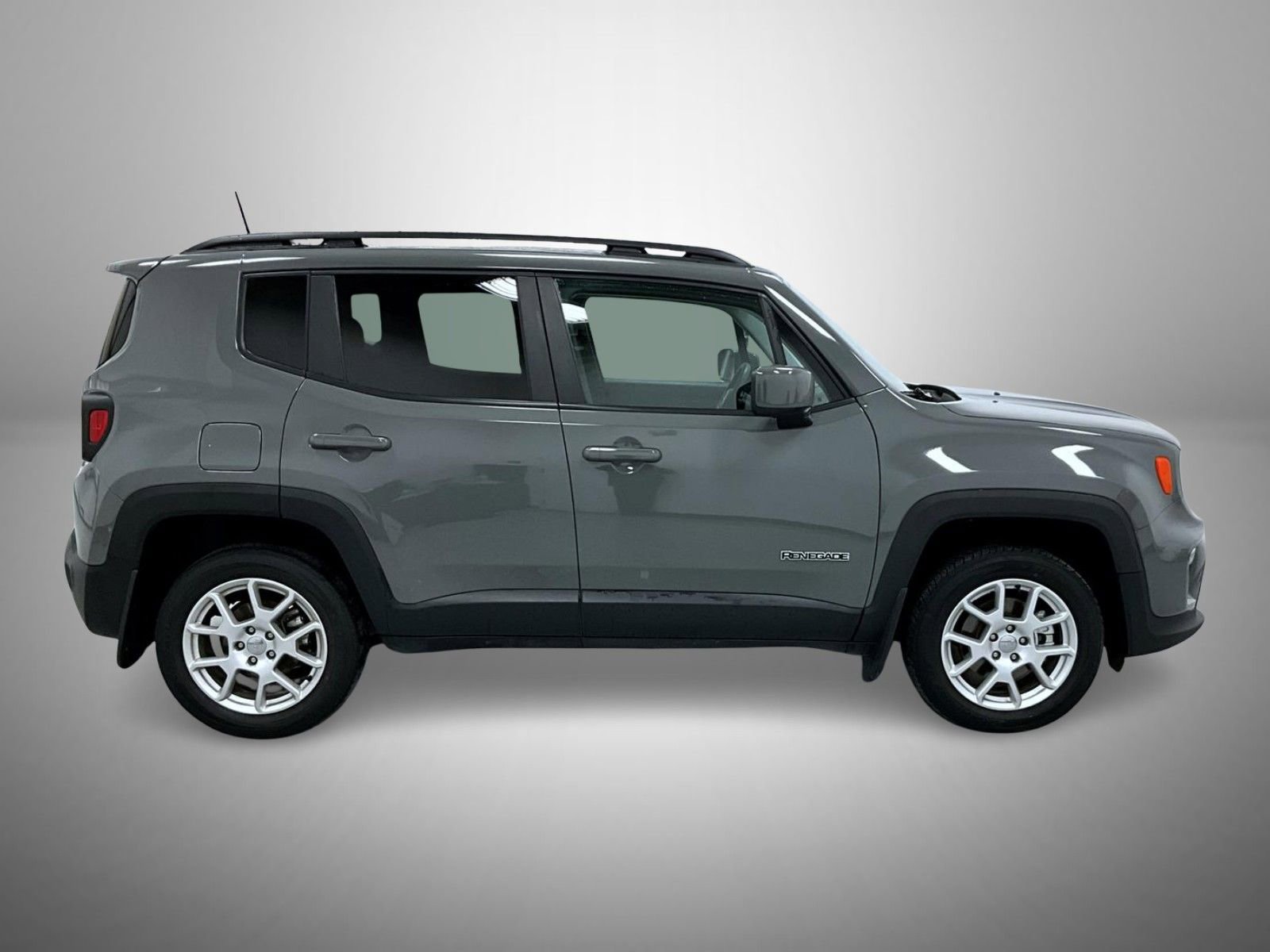 Used 2021 Jeep Renegade Latitude AWD/4WD image 4