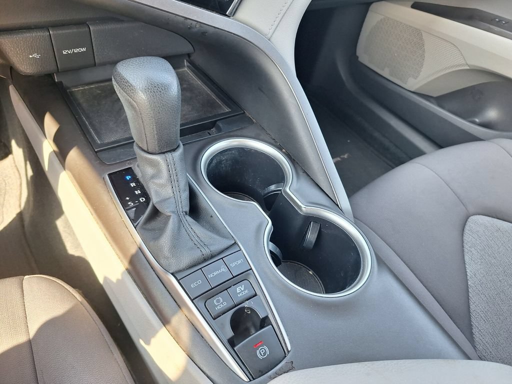 Used 2024 Toyota Camry LE FWD image 13
