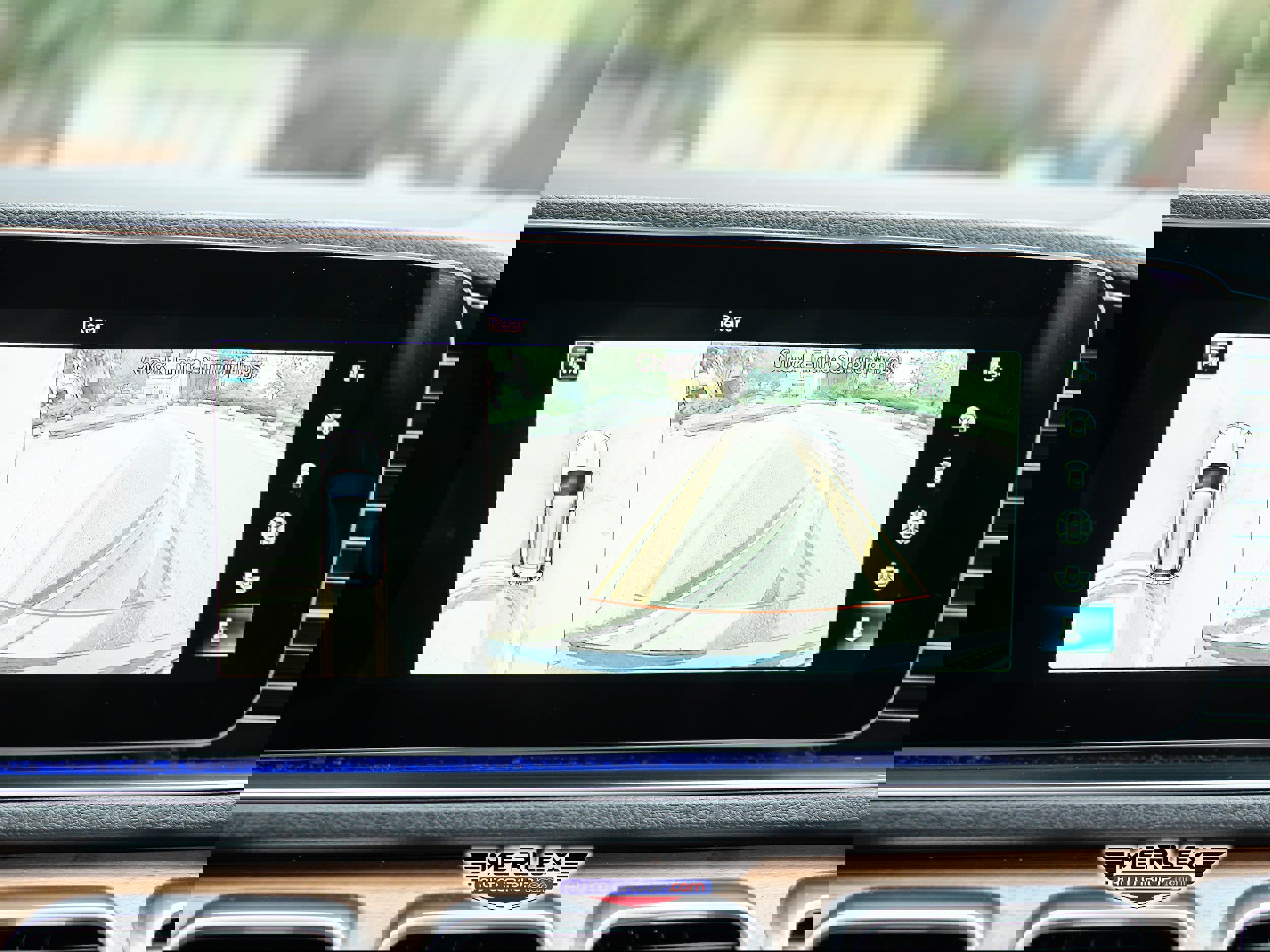 Used 2021 Mercedes-Benz GLE 350 350 4MATIC w/ Premium Package image 29