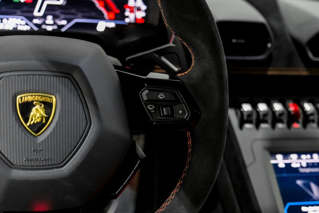 Used 2024 Lamborghini Huracan STO image 13