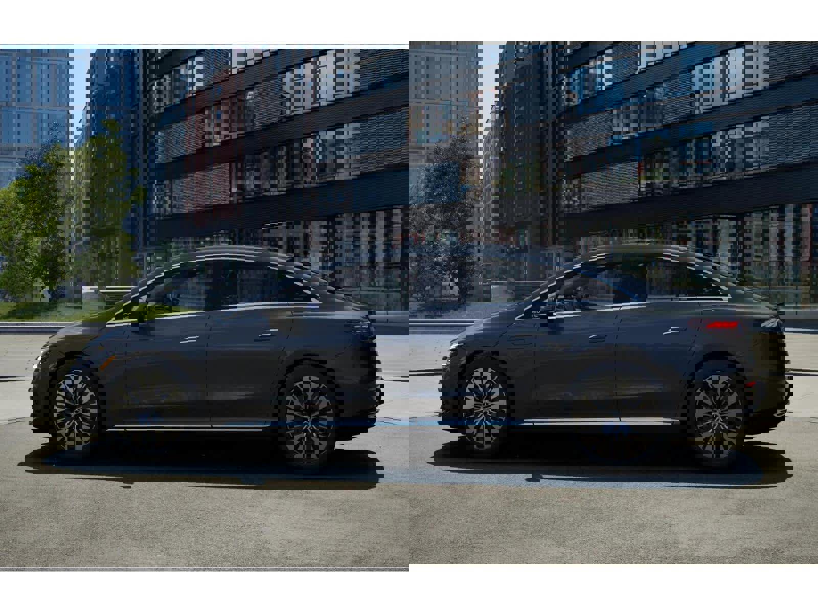 New 2026 Mercedes-Benz EQE 320 4MATIC Sedan image 32