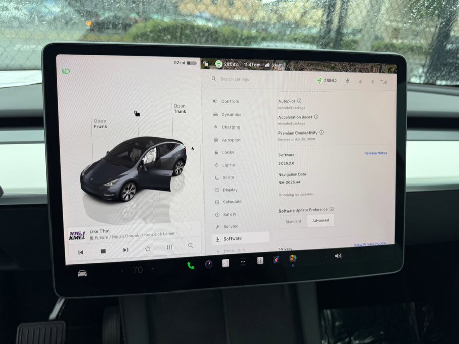 Used 2023 Tesla Model Y Long Range image 22