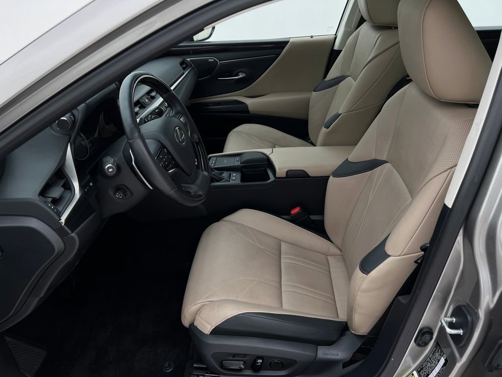 Used 2021 Lexus ES 300h w/ Accessory Package 2 image 11