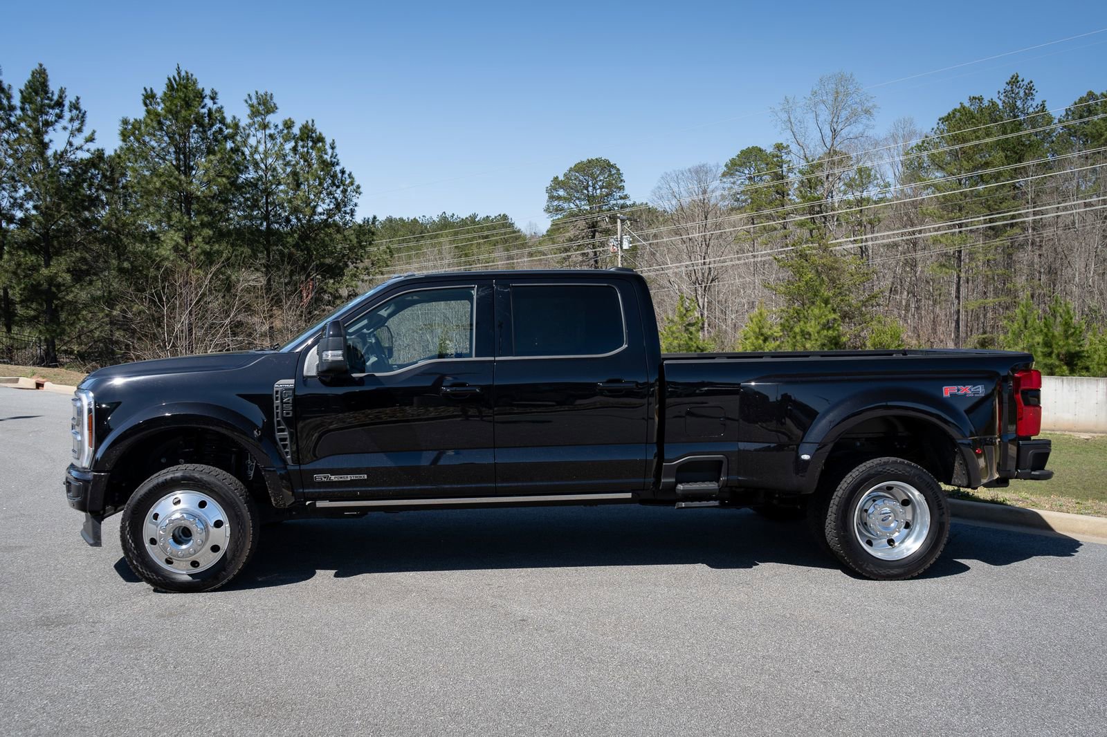 Used 2025 Ford F450 Platinum w/ FX4 Off-Road Package image 15
