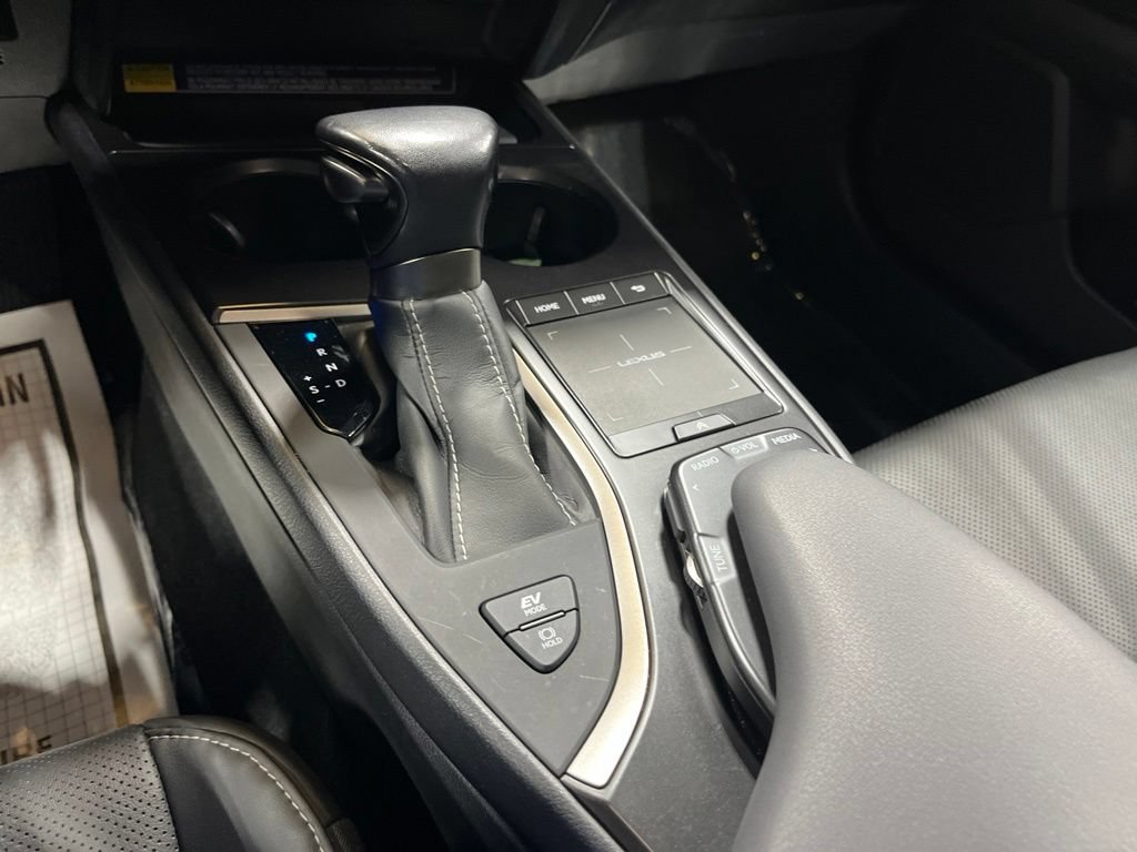 Used 2022 Lexus UX 250h w/ Premium Package AWD/4WD image 31