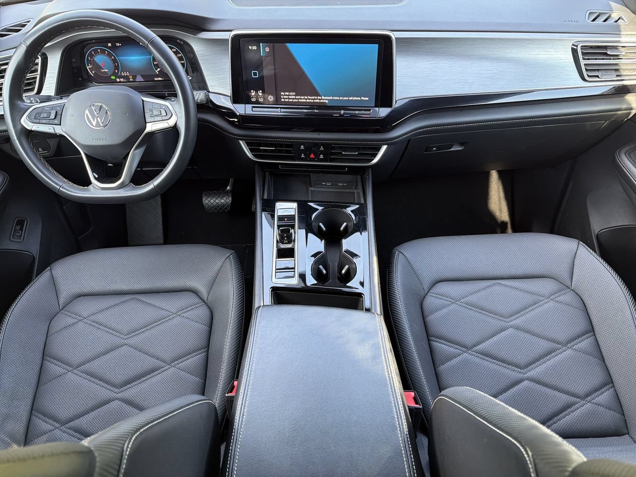 Used 2024 Volkswagen Atlas Cross Sport SE FWD image 3