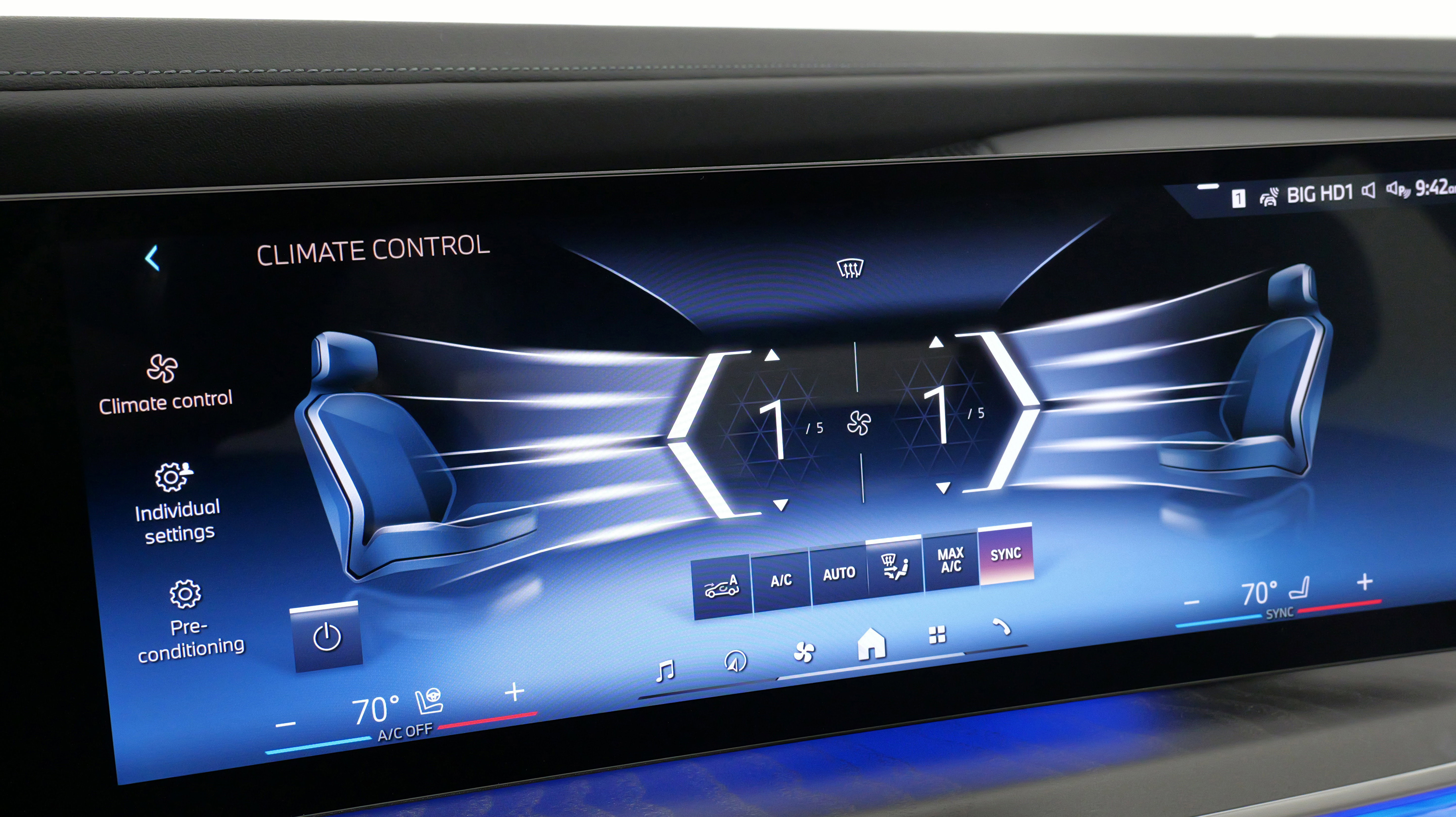 Used 2023 BMW 760i xDrive image 43