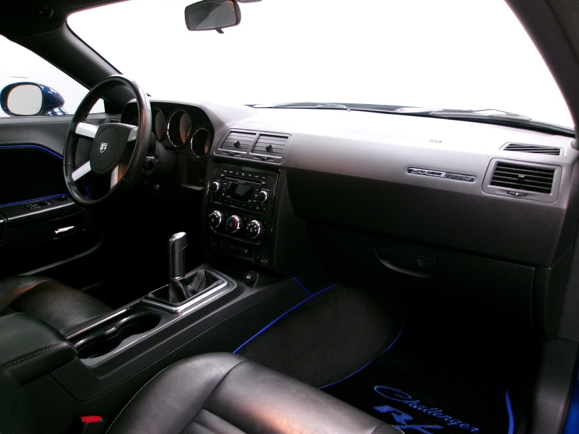 Used 2009 Dodge Challenger R/T image 3