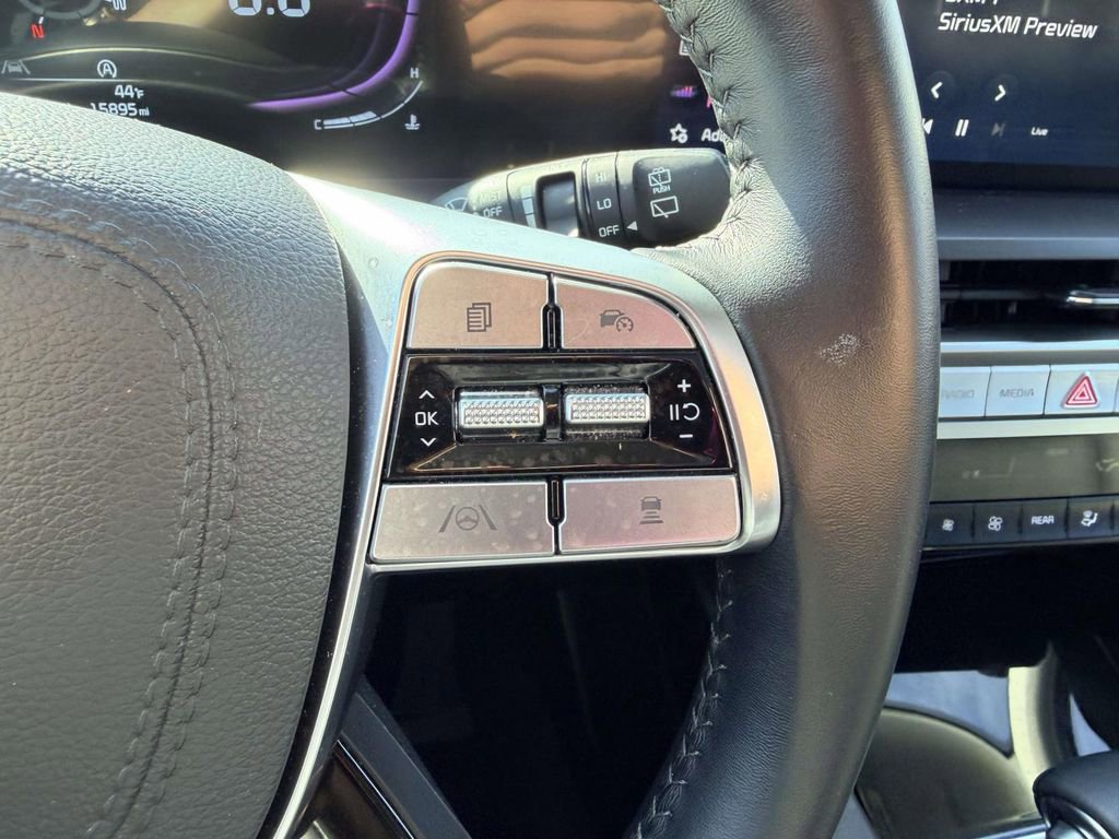 Used 2025 Kia Telluride S image 9