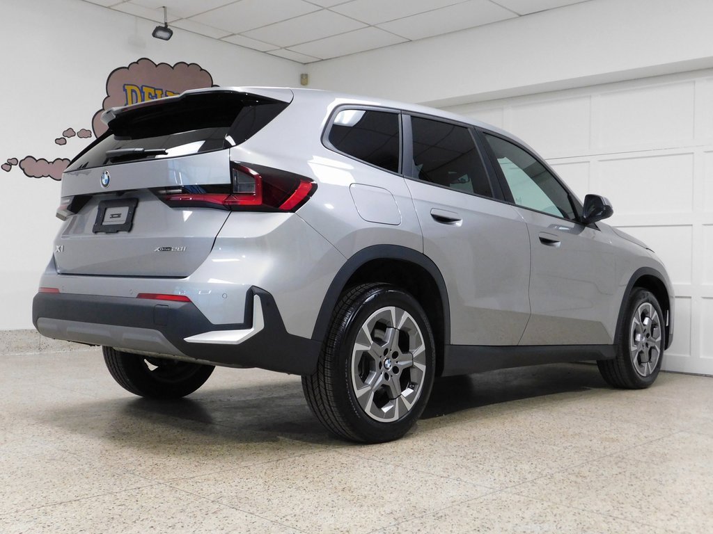 Used 2024 BMW X1 xDrive28i image 4