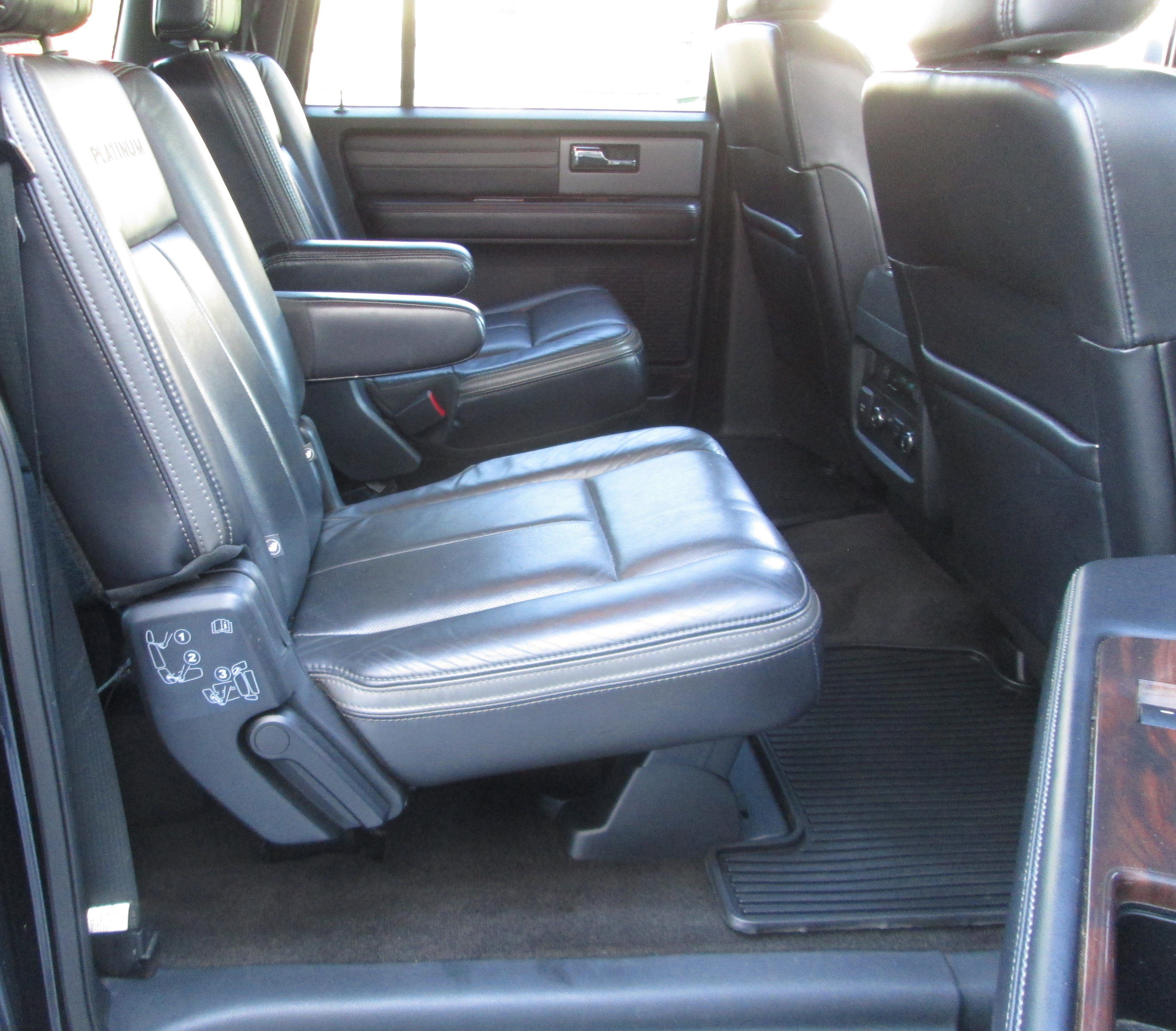 Used 2015 Ford Expedition EL Platinum AWD/4WD image 13