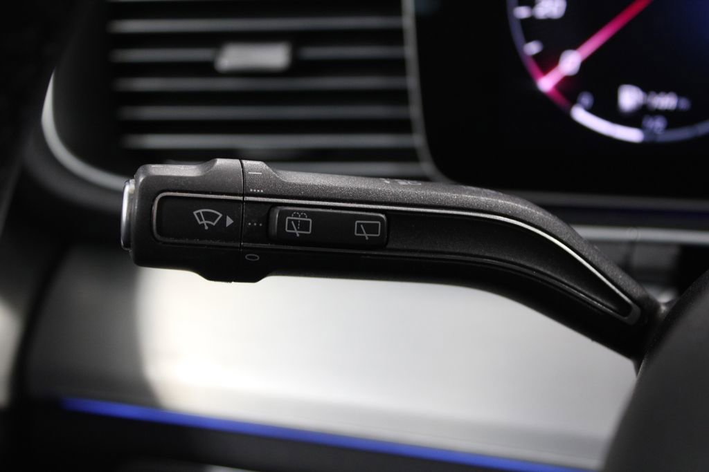 Used 2024 Mercedes-Benz GLE 450e 4MATIC image 38