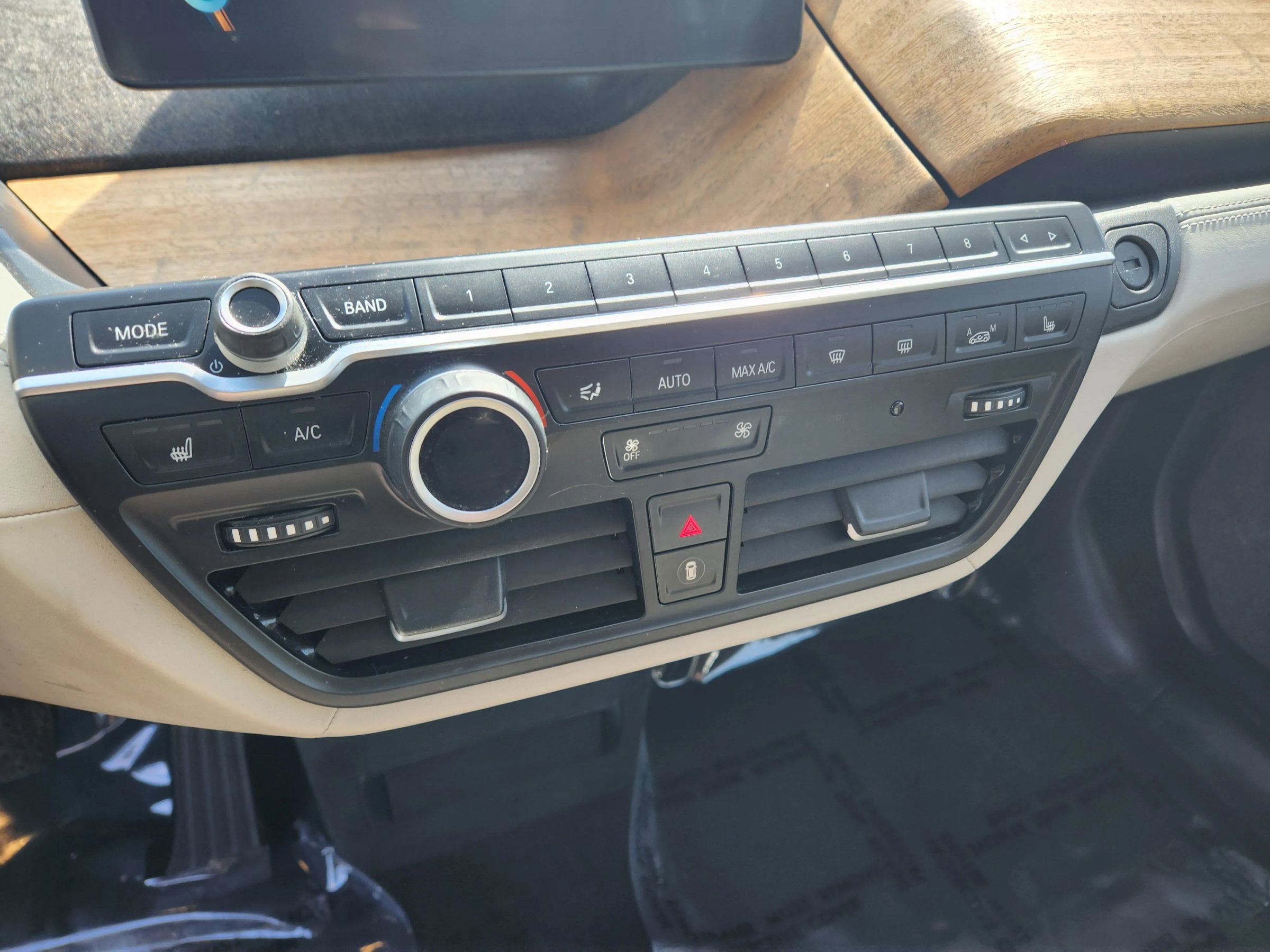 Used 2015 BMW i3 w/ Range Extender image 23