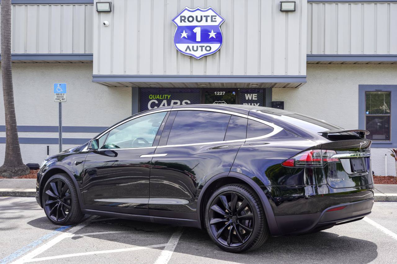 Used 2017 Tesla Model X 90D AWD/4WD image 4