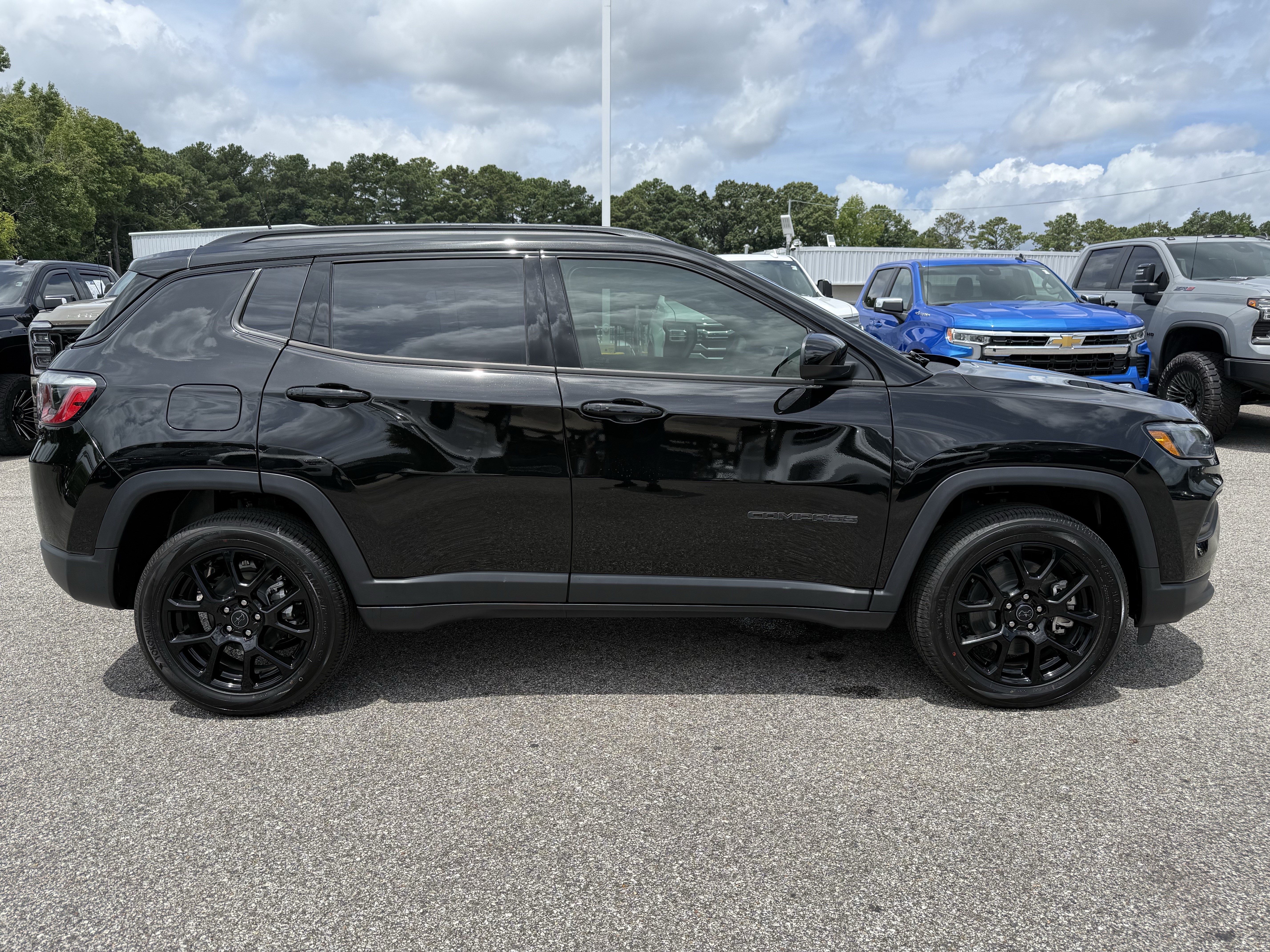 New 2026 Jeep Compass Latitude AWD/4WD image 11