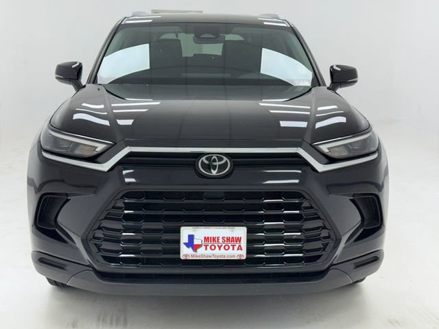 Used 2024 Toyota Grand Highlander AWD image 3