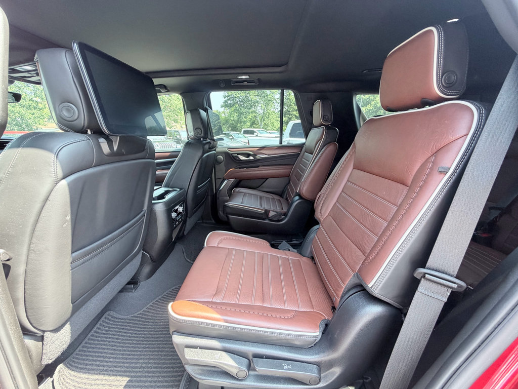 Used 2023 GMC Yukon Denali Ultimate AWD/4WD image 30
