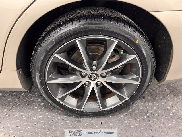 Used 2016 Toyota Camry XSE FWD image 21