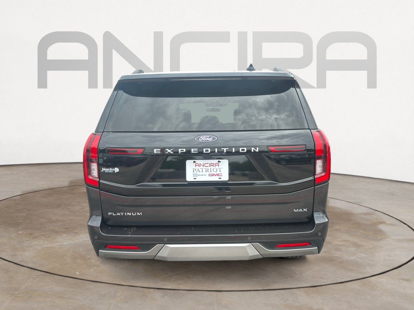 Used 2025 Ford Expedition Max Platinum w/ Driver's Package AWD/4WD image 9