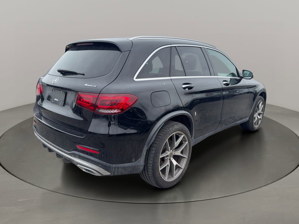 Used 2021 Mercedes-Benz GLC 300 4MATIC w/ AMG Line image 5