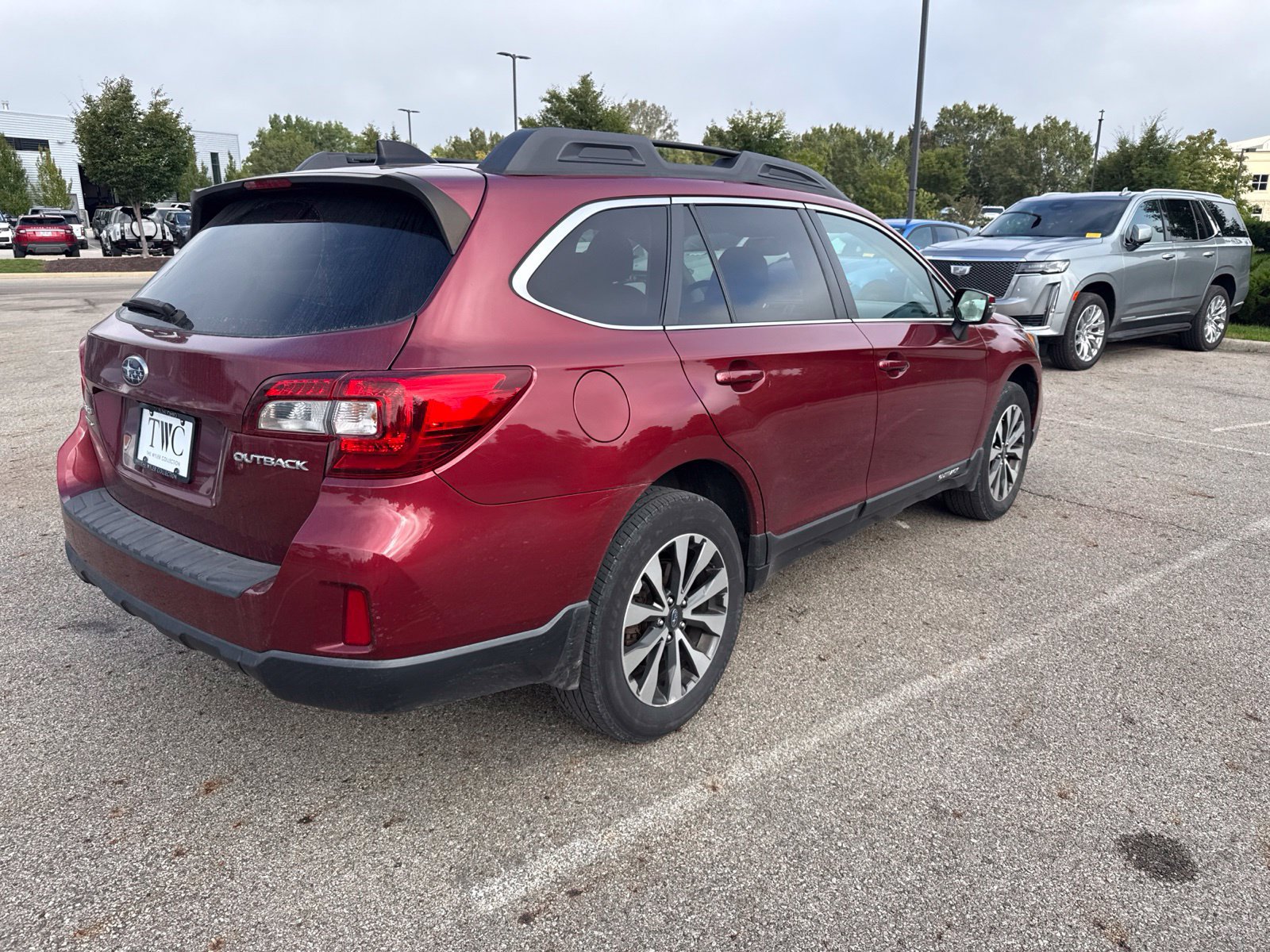 Used 2016 Subaru Outback 2.5i Limited AWD/4WD image 5