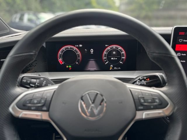 Used 2025 Volkswagen Tiguan SE R-Line AWD/4WD image 19