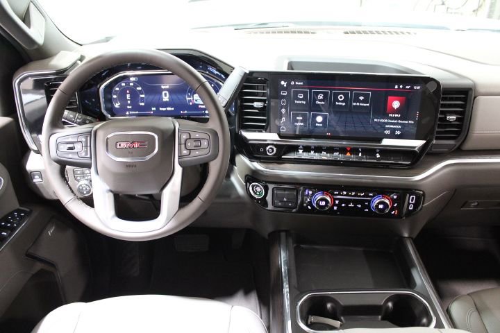 New 2026 GMC Sierra 2500 SLT w/ SLT Premium Package image 28