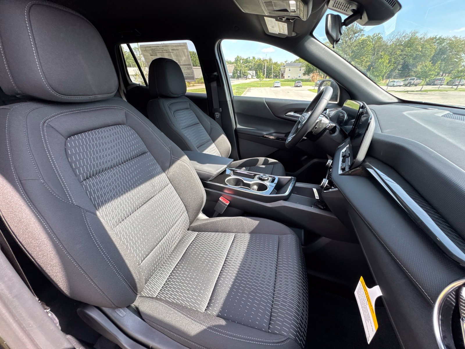 New 2027 Chevrolet Equinox LT AWD/4WD image 33