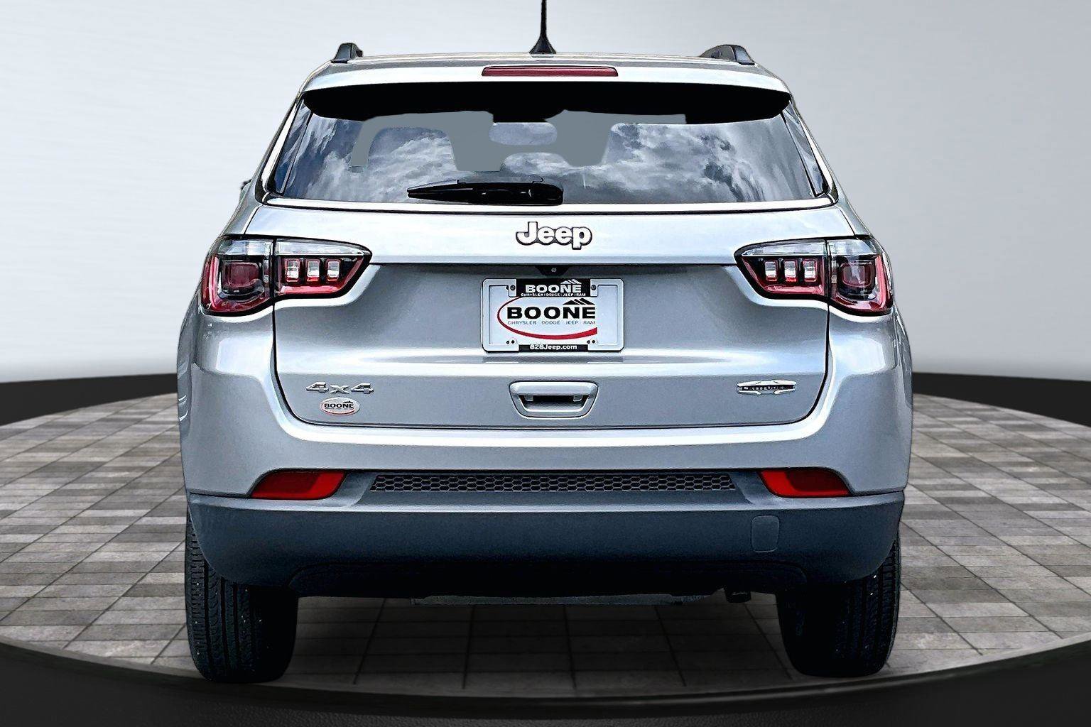 Certified 2022 Jeep Compass Latitude AWD/4WD image 5