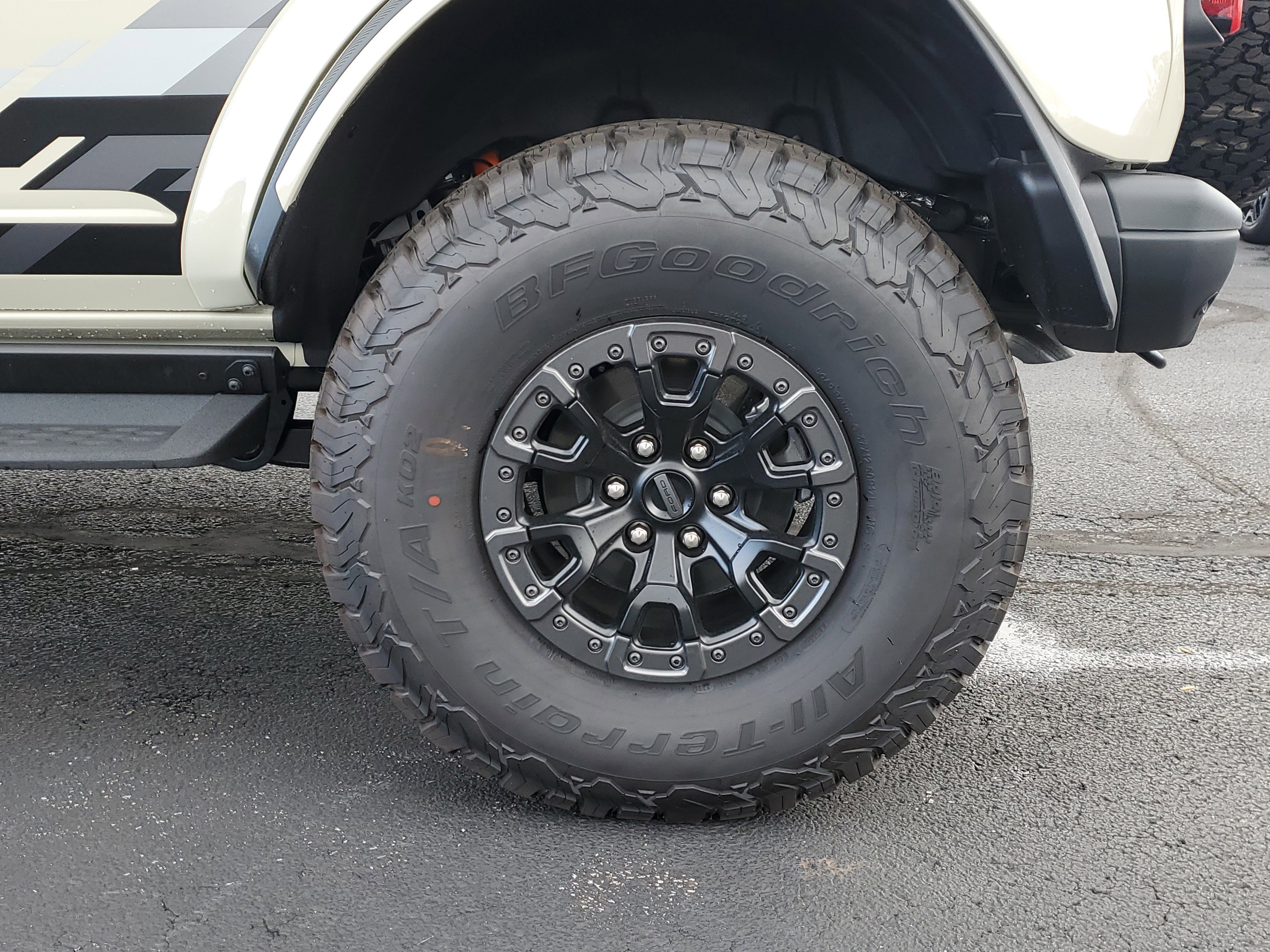 New 2025 Ford Bronco Raptor w/ Interior Carbon Fiber Pack image 5