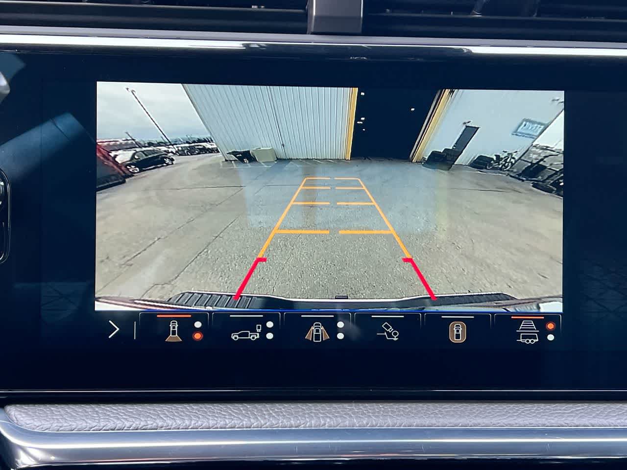 Used 2024 GMC Sierra 3500 Denali AWD/4WD image 17