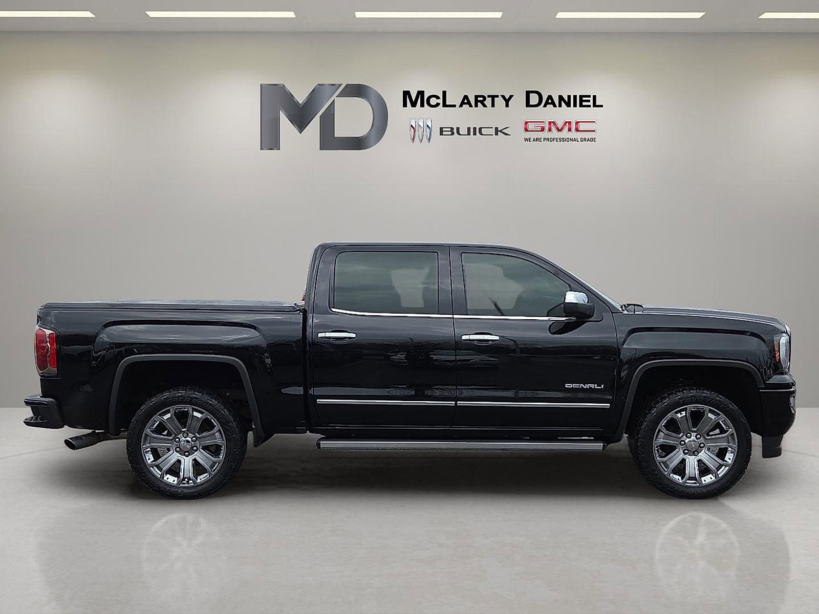 Certified 2018 GMC Sierra 1500 Denali w/ Denali Ultimate Package image 6