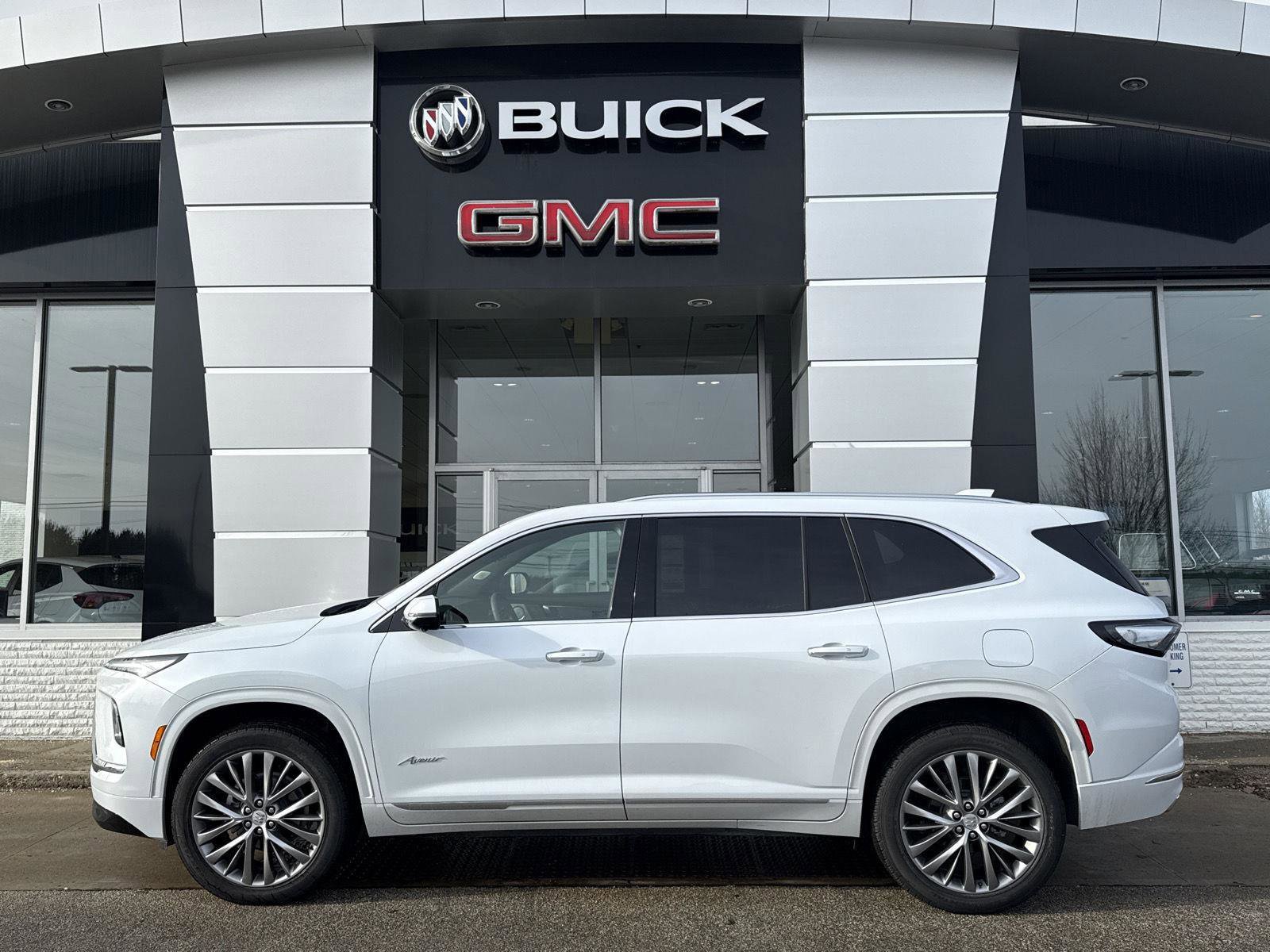 New 2026 Buick Enclave Avenir image 33