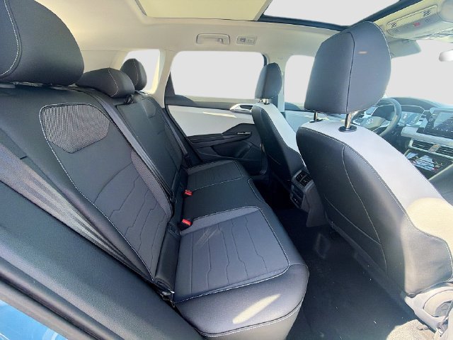 New 2026 Volkswagen Taos SE AWD/4WD image 27