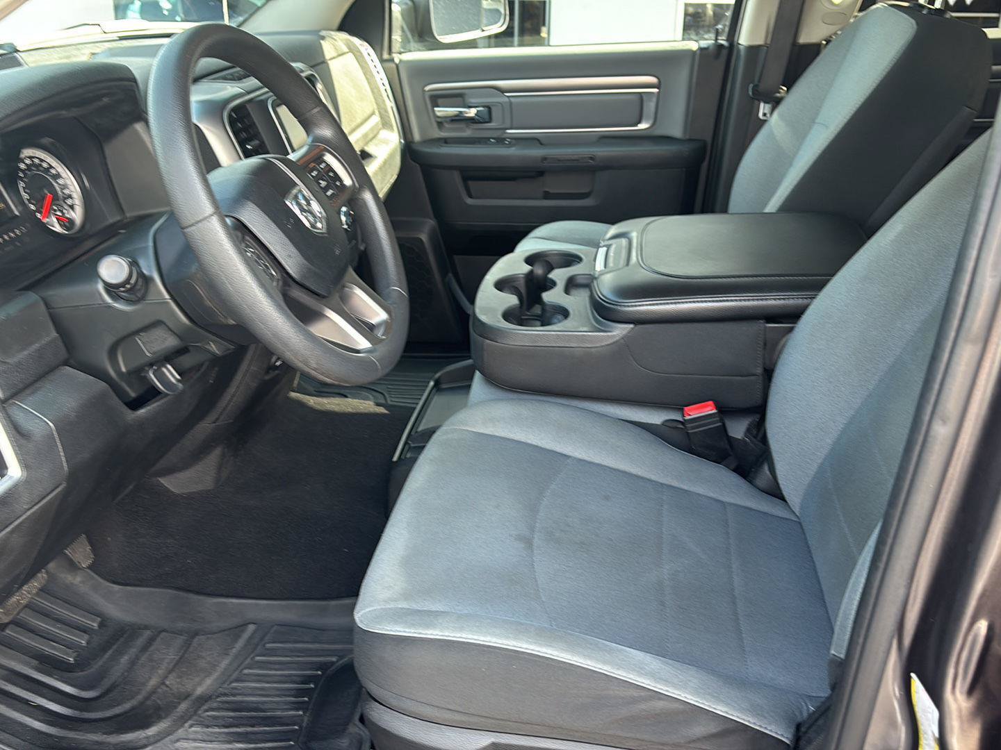 Used 2021 RAM 1500 Classic SLT AWD/4WD image 11