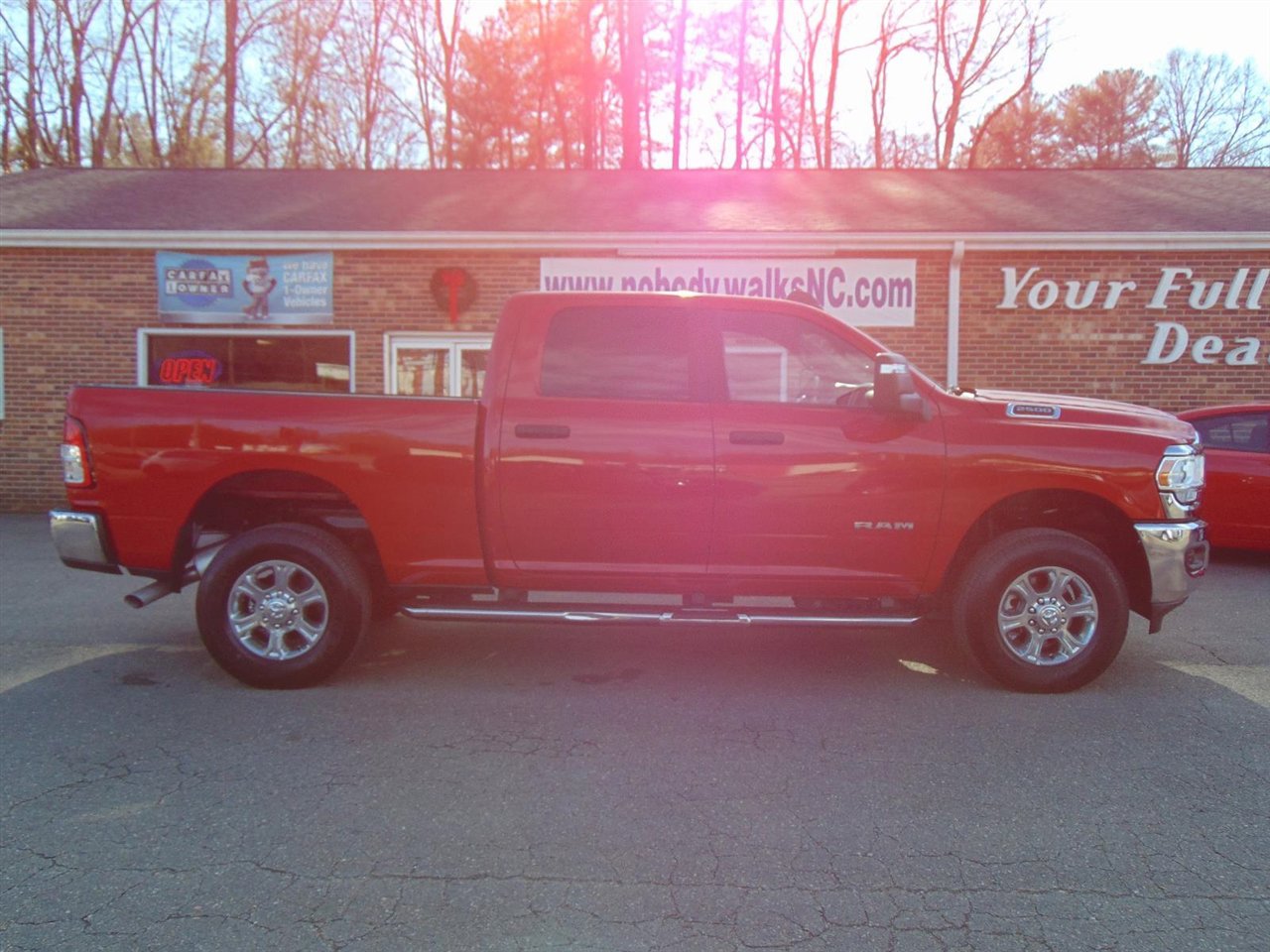 Used 2024 RAM 2500 Big Horn w/ Bed Utility Group image 9