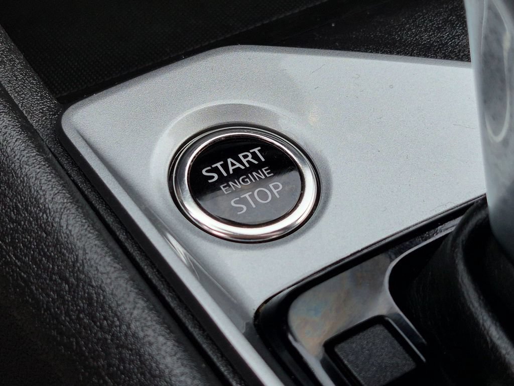 Used 2025 Nissan Altima 2.5 SV FWD image 24