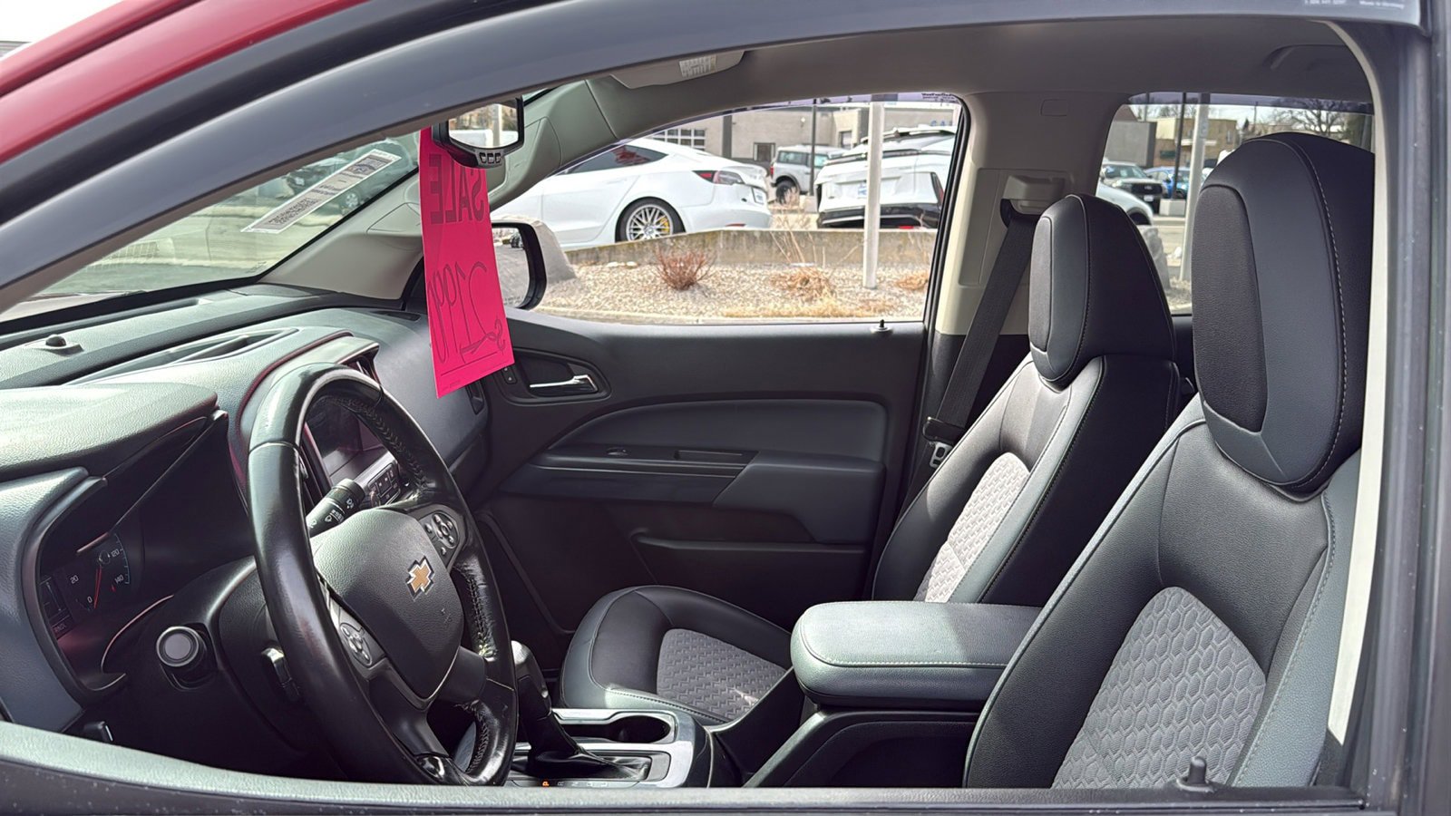 Used 2018 Chevrolet Colorado Z71 image 12