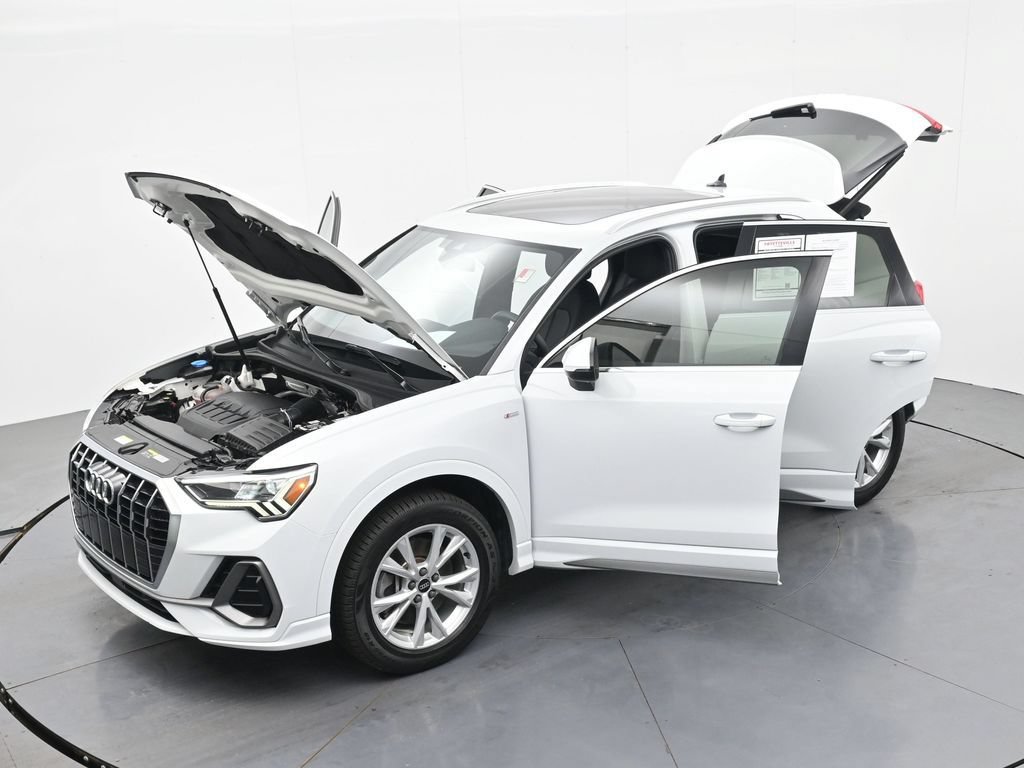 Used 2022 Audi Q3 2.0T Premium Plus w/ Premium Plus Package AWD/4WD image 42