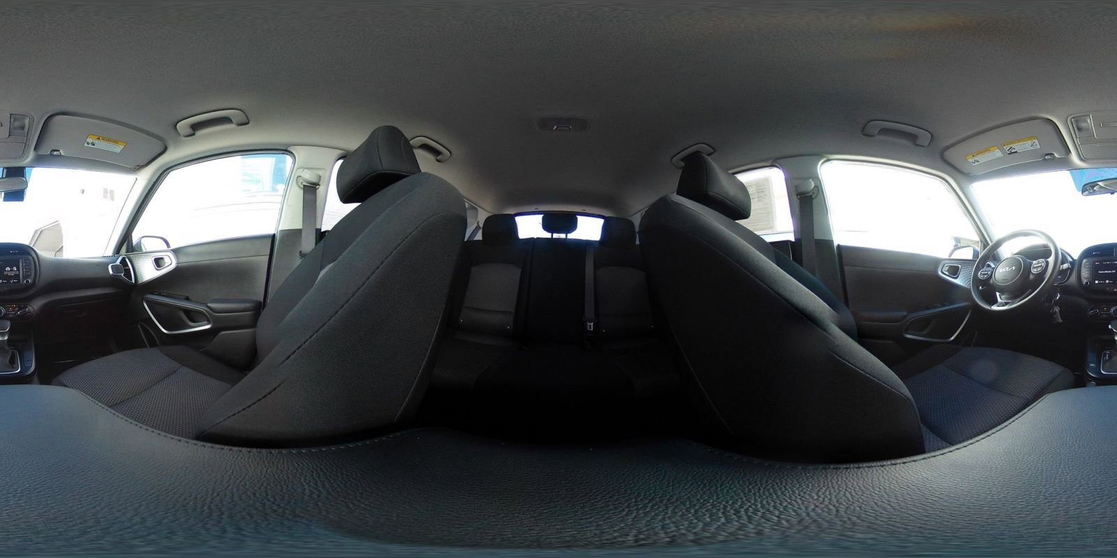 Used 2025 Kia Soul LX w/ LX Technology Package image 41