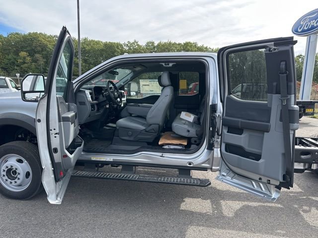 New 2026 Ford F550 4x4 SuperCab Super Duty image 10