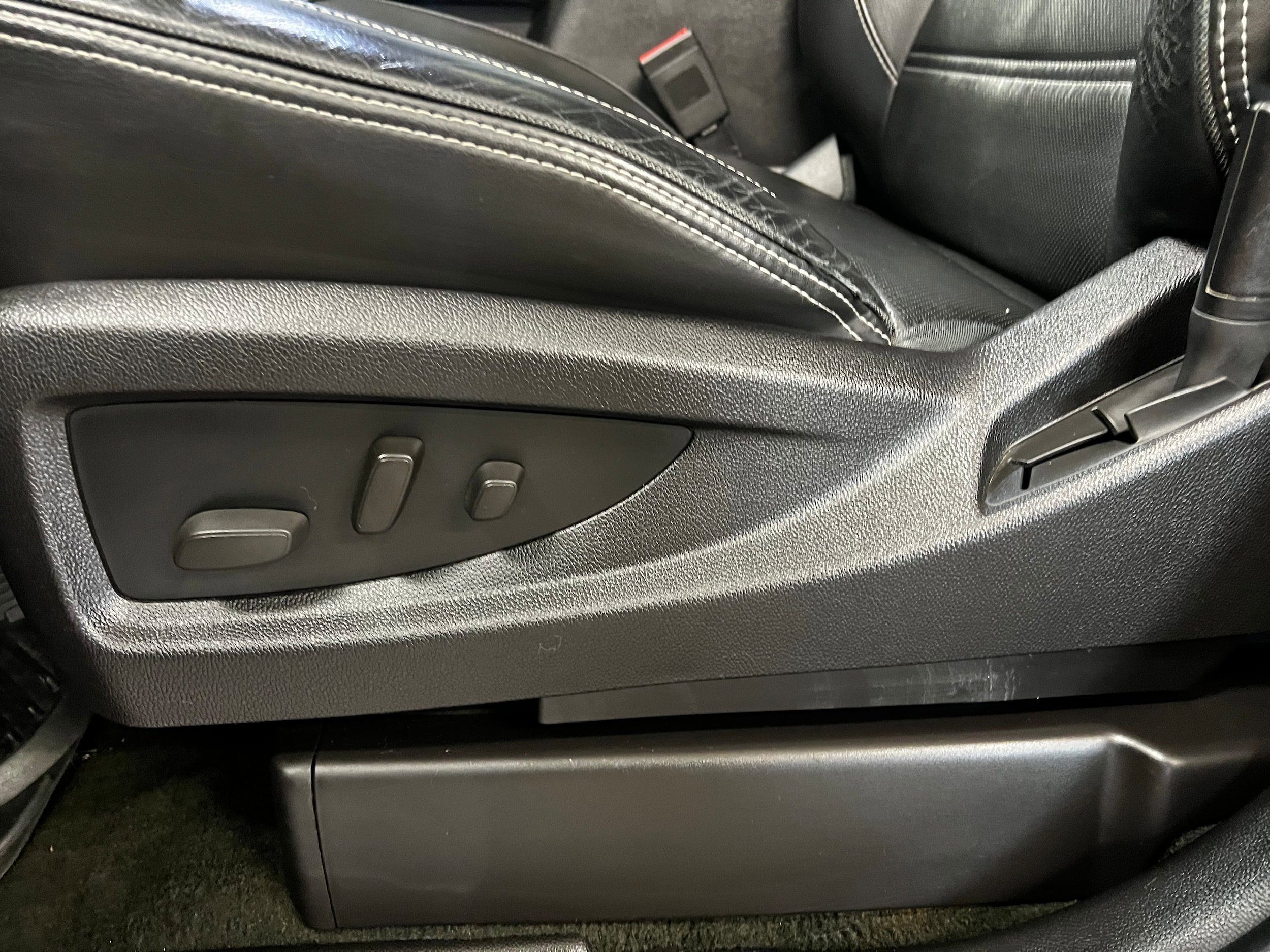 Used 2015 GMC Yukon Denali w/ Touring Package image 21