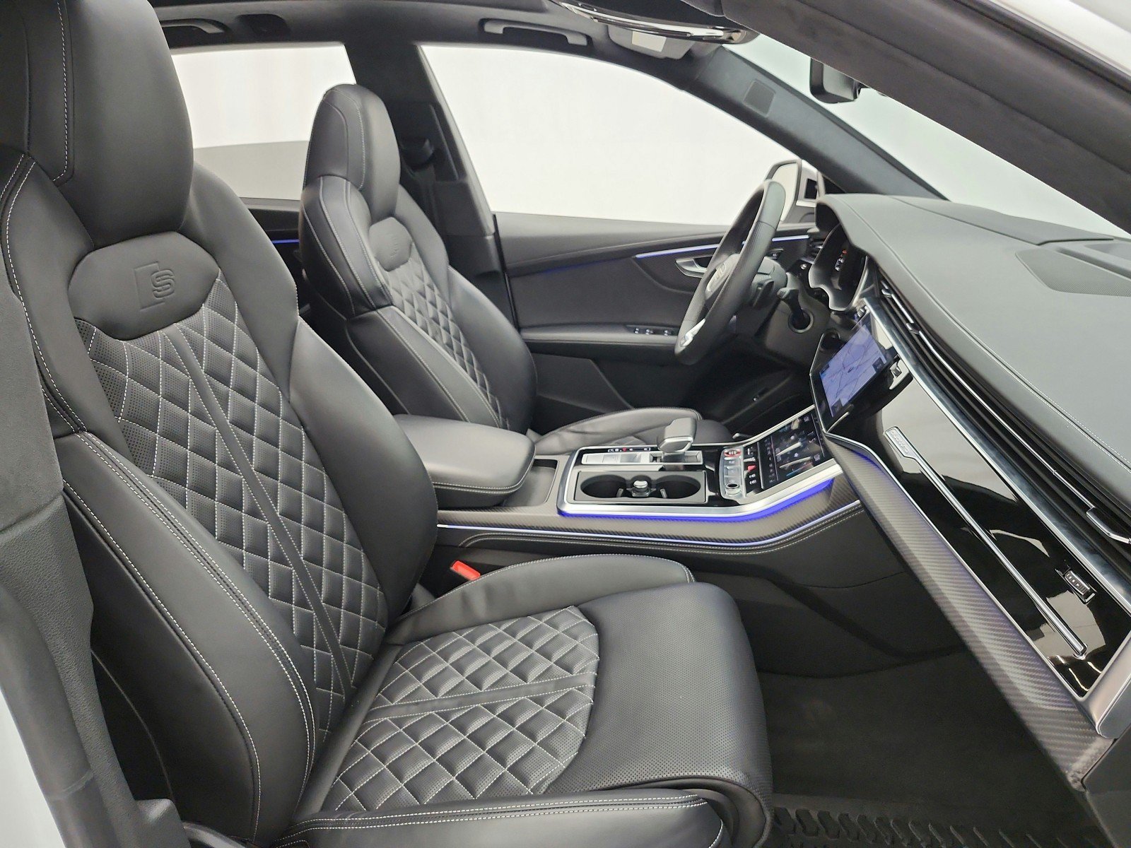 Used 2024 Audi SQ8 Prestige AWD/4WD image 19