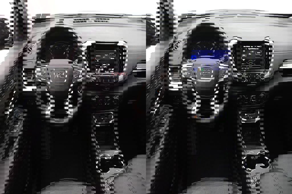 Used 2024 GMC Terrain SLT image 11