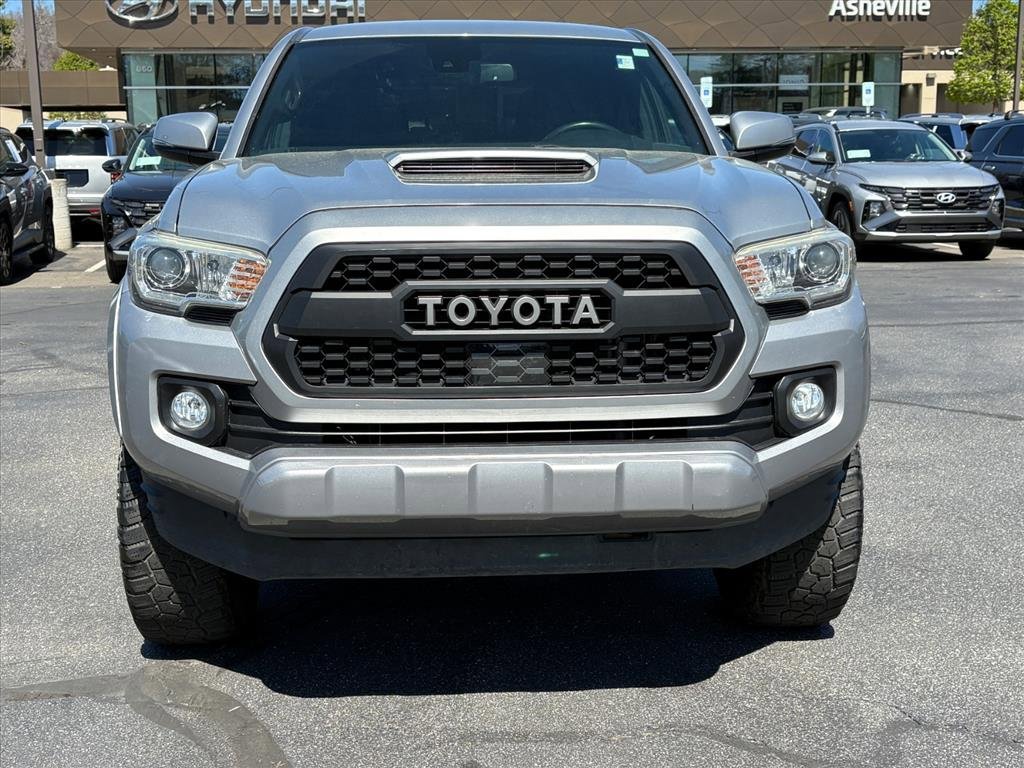 Used 2020 Toyota Tacoma TRD Sport video 2