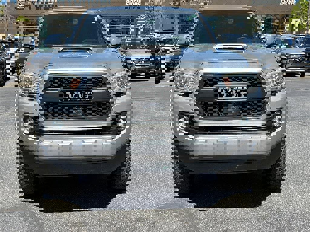 Used 2020 Toyota Tacoma TRD Sport image 2