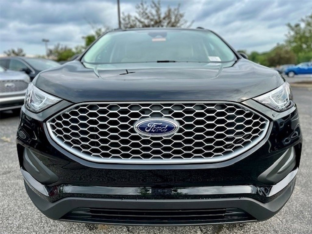 New 2024 Ford Edge SE image 2