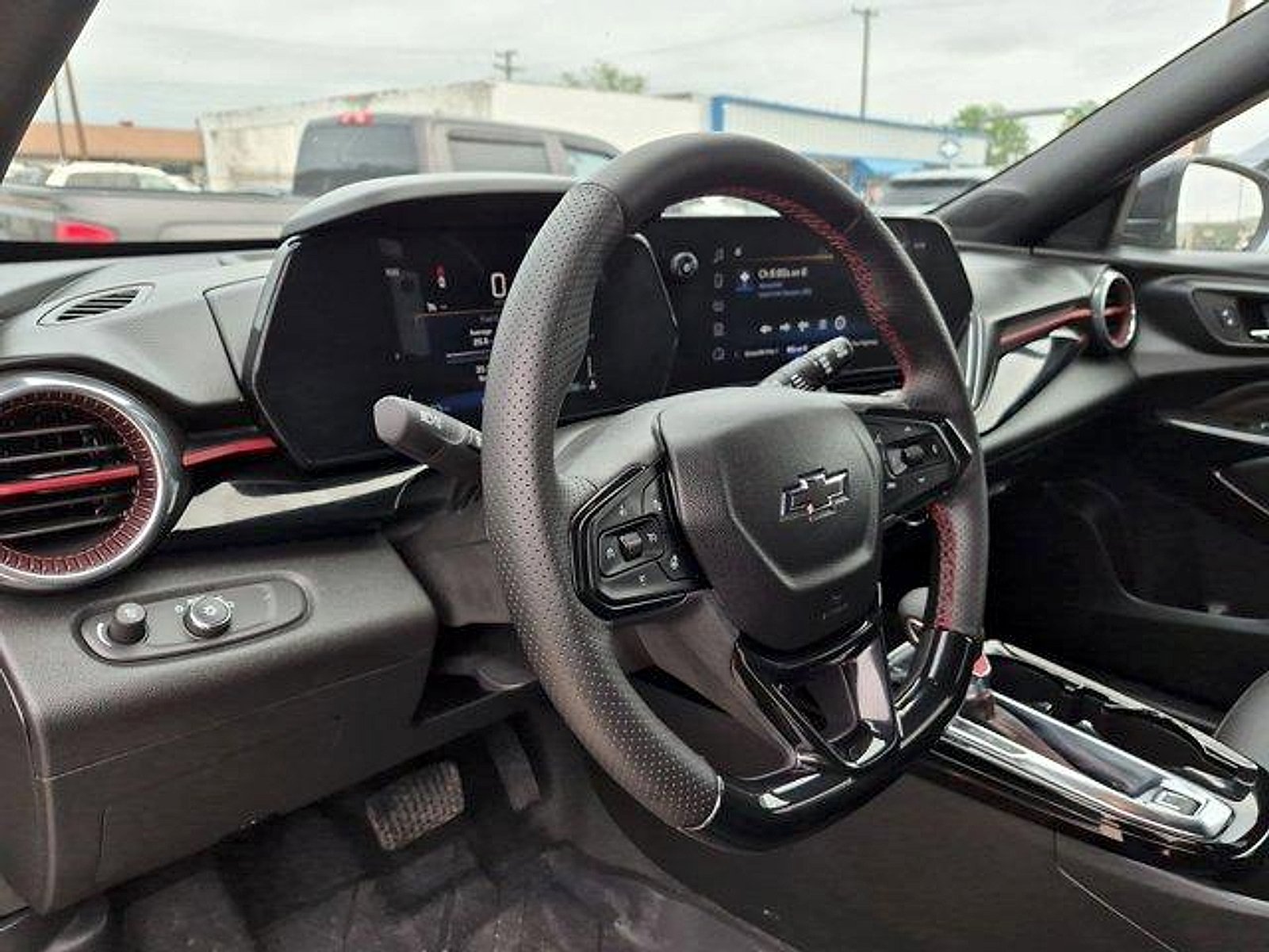 Used 2026 Chevrolet Trax RS w/ Sunroof Package FWD image 10